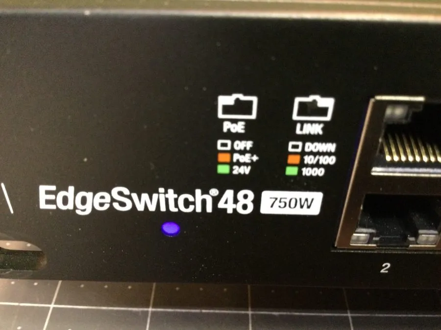 Коммутатор Ubiquiti ES-48-750W Edgeswitch 48 Port PoE Gigabit Switch w/ 10Gb Upl