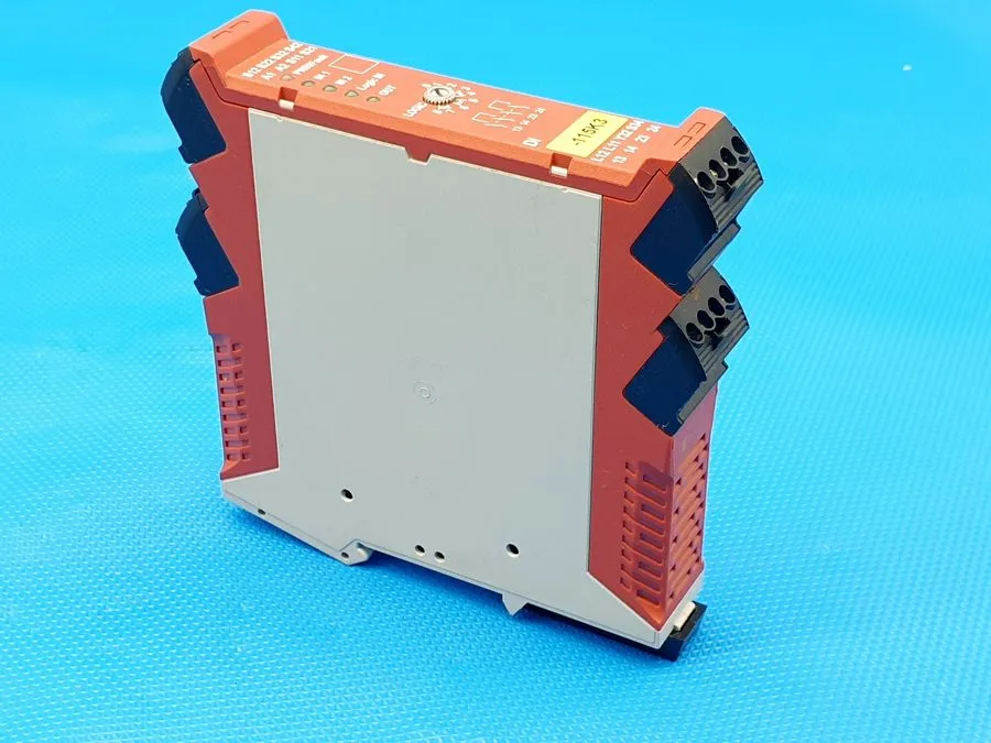 Реле безопасности Allen Bradley 440R-D22R2 Safety Relay GuardMaster GSR DI 24VDC