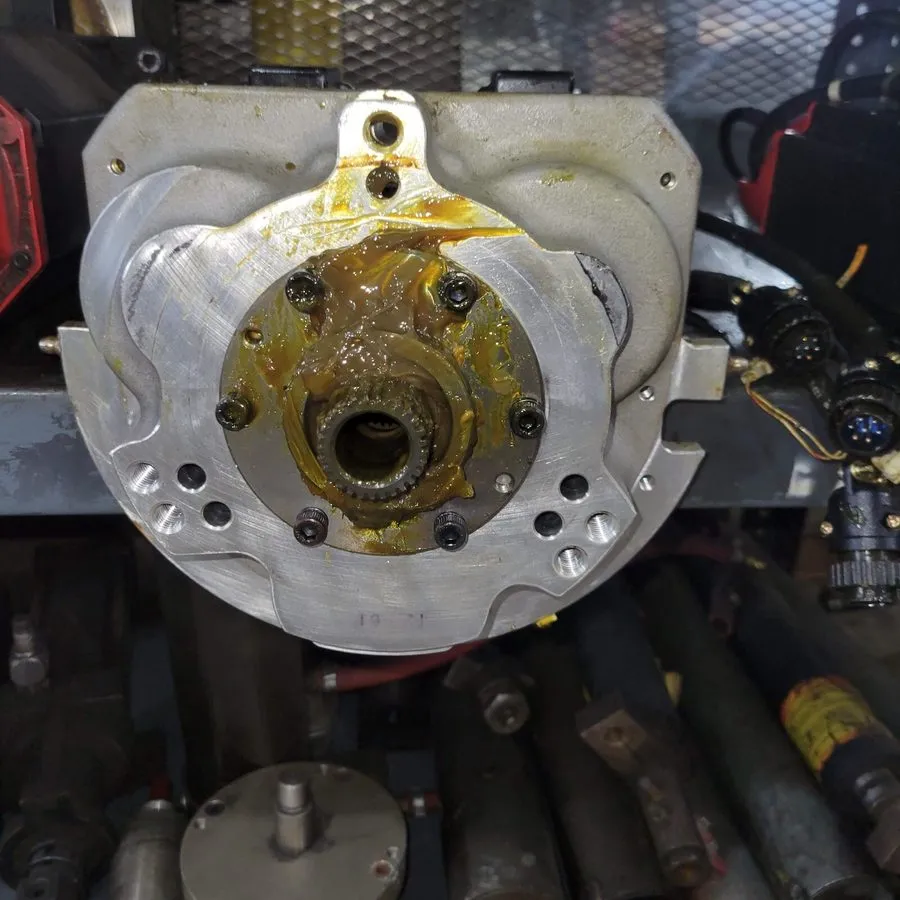 Серводвигатель FANUC AC Servo Motor 02/3000 A06B-0373-B175 0.5 kW 199V 3000RPM
