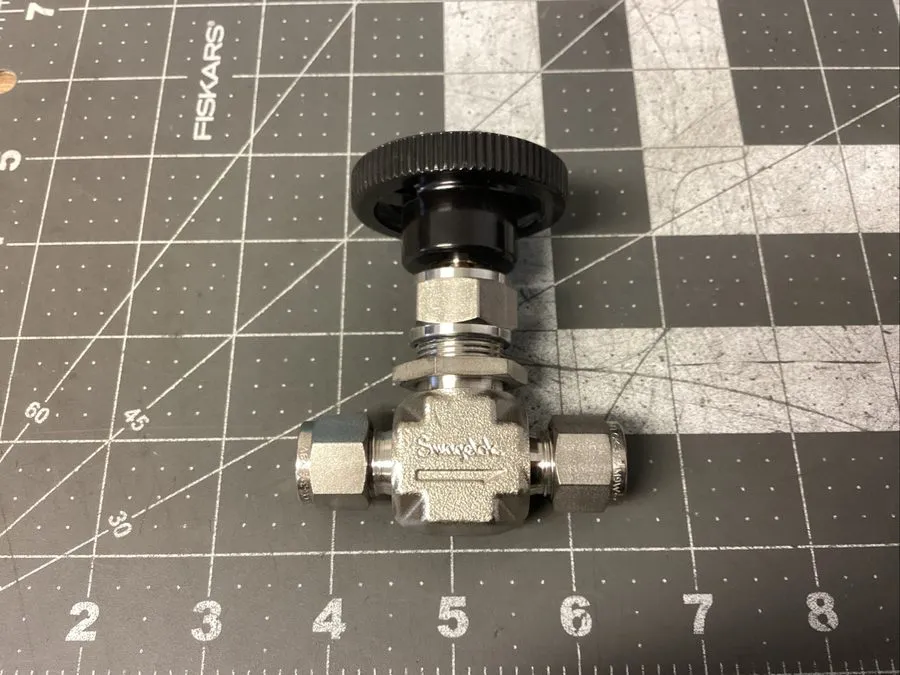Клапан Swagelok 3/8" Stainless Steel Bonnet Needle Valve SS-1RS6 (LXE9J)