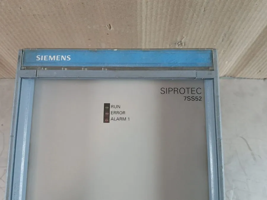 Реле защиты SIEMENS 7SS5251-5FA01-1AA1/EE Busbar Protection Relay 48-250VDC (Not