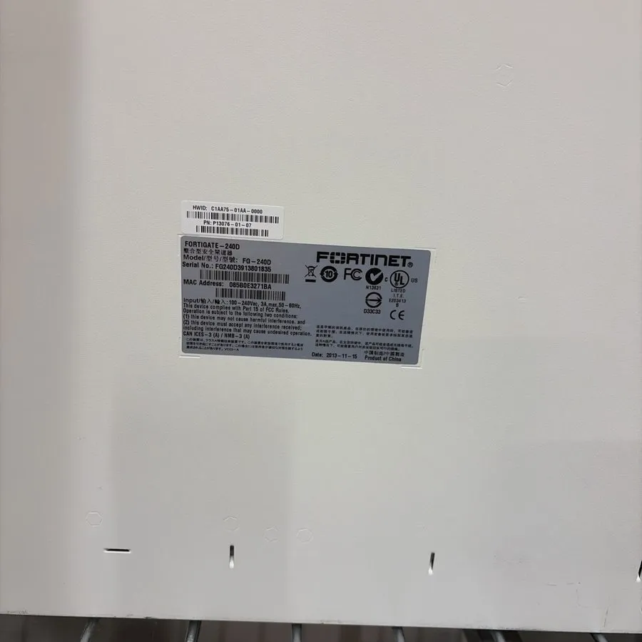 Межсетевой экран Fortinet FortiGate 240D 40-Port Ethernet Security Firewall Appl — фото лота 2