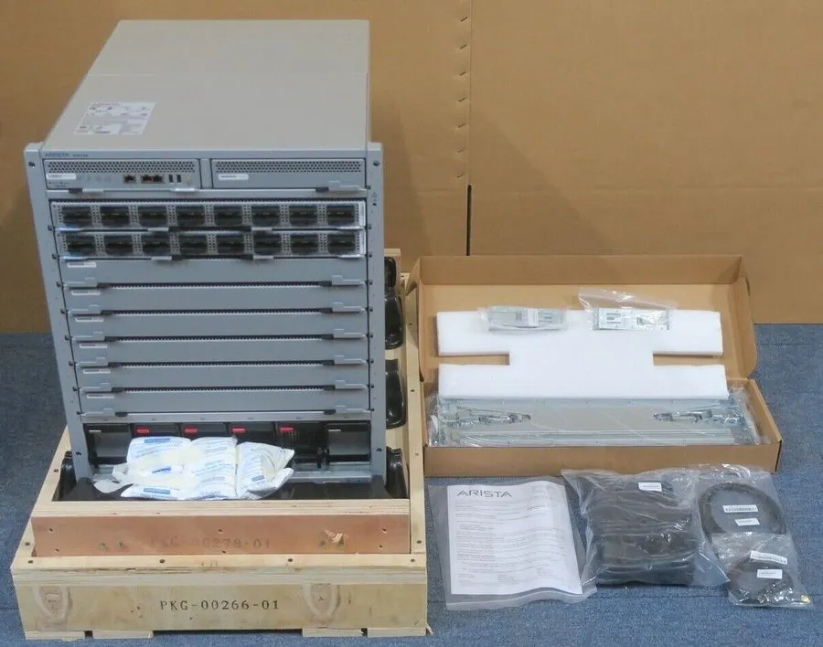 Коммутатор Arista DCS-7308 8-Slot Switch Chassis 2x EM-7300X-32Q-LC 1x EM-7300-S