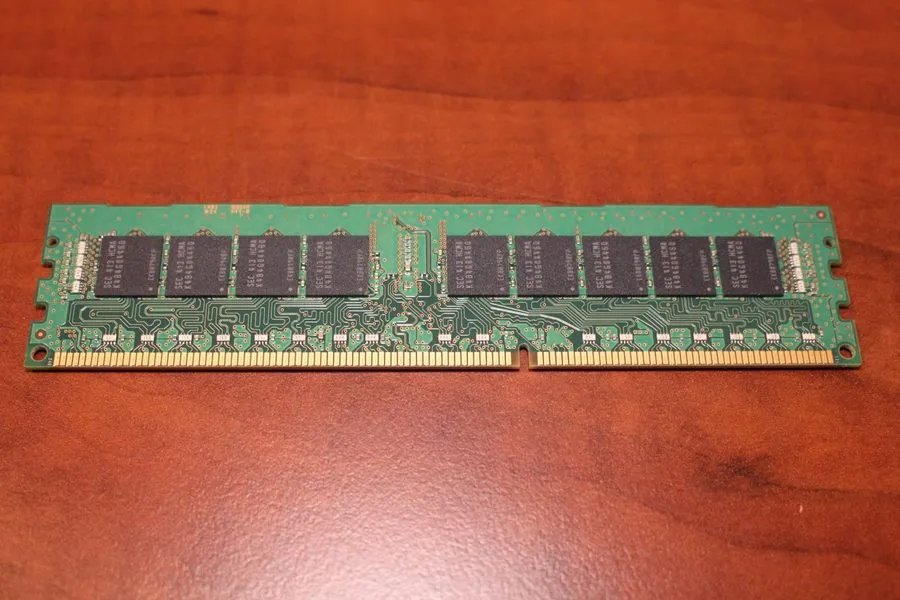 Модуль памяти x 8GB Samsung 1Rx4 PC3-14900R DDR3 ECC Server RAM M393B1G70QH0-CMA