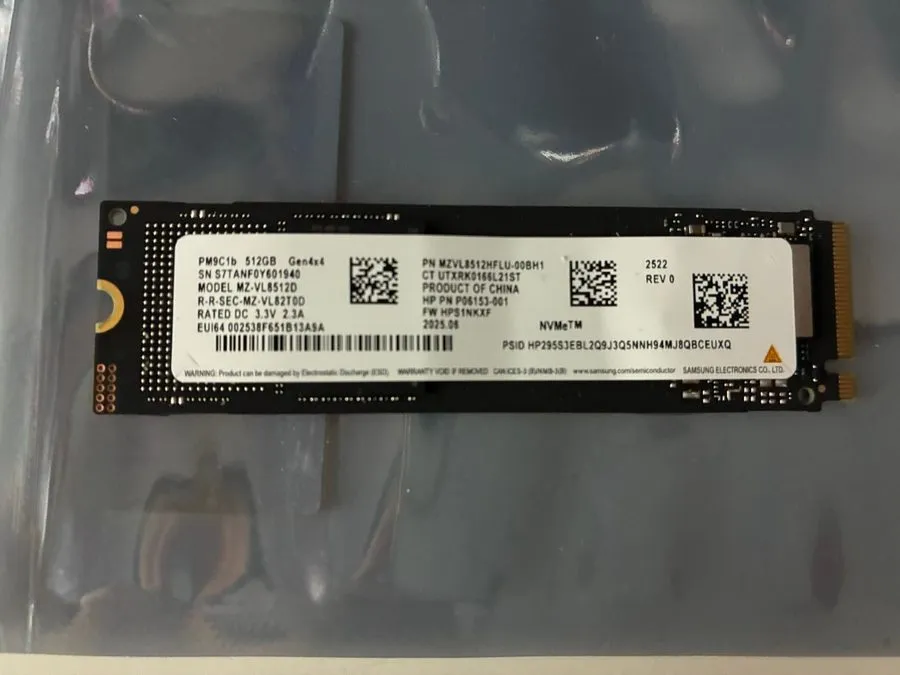 SSD-накопитель Samsung PM9C1b 512GB M.2 2280 PCIe 4.0 NVMe Internal SSD MZ-VL851 — фото лота 1