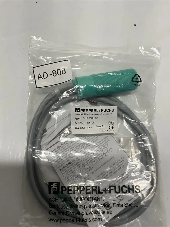 Датчик приближения PEPPERL+FUCHS CJ10-30GK-E2 021454 PROXIMITY SENSOR NSMP