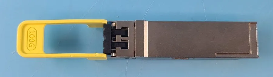 Трансивер Innolight TR-ZC13T Series 100Gbps QSFP28 DR1+/FR1 850nm LC Transceiver — фото лота 1