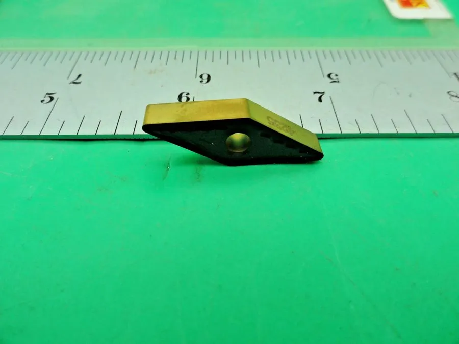 Режущий инструмент VNMG 16 04 08-QM VNMG 332-QM 235 TURNING INSERT SANDVIK — фото лота 1
