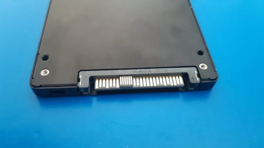 SSD-накопитель Micron 7300 PRO 1.92TB NVMe PCIe 3.0 2.5'' U.2 Internal SSD MTFDH — фото лота 1