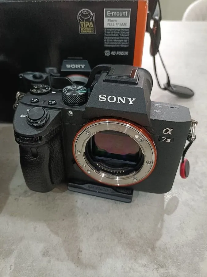 Объектив Sony a7CII Mirrorless Camera w/ TAMRON 28-200mm F2.8-5.6 Lens From JAPA