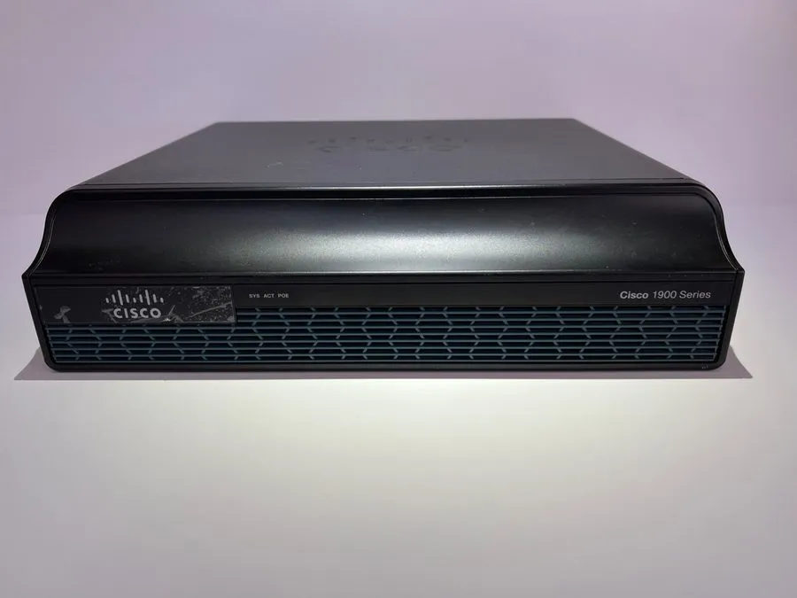 Маршрутизатор Cisco 1941/K9 2-Port 1900 Series Integrated Gigabit Security Route