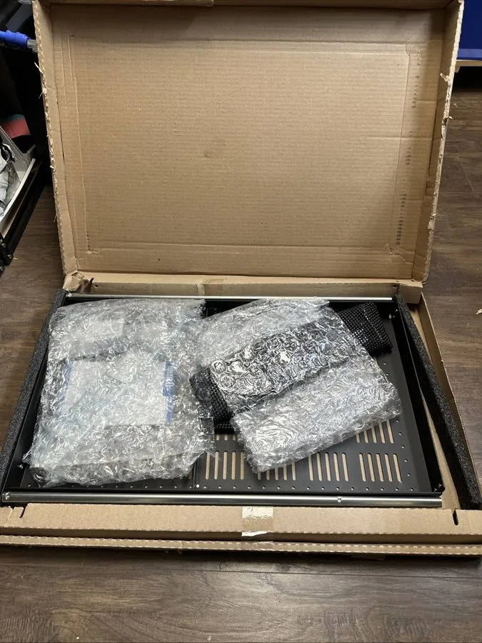 Стойка/шкаф RackSolutions 2USHL-130-2U Heavy Duty Sliding Rack Shelf (G027)