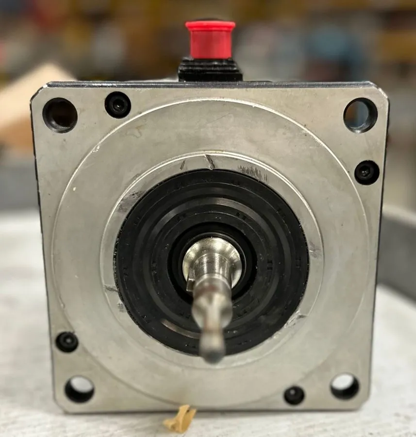 Серводвигатель GE FANUC A06B-0034-B075#0008 B6/2000 AC Servo Motor