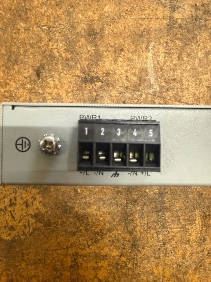 Коммутатор 1783-US4T1F Allen-Bradley Unmanaged Switch — фото лота 1
