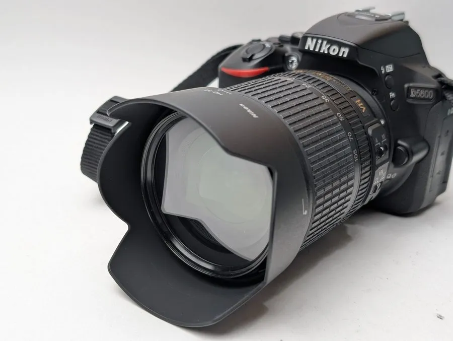 Объектив Nikon AF-S DX NIKKOR 18-300mm f/3.5-5.6G ED VR Zoom Lens Serviced