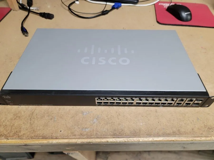 Коммутатор Cisco SF300-24PP 24-port Managed PoE+ Switch (no rackmount brackets)