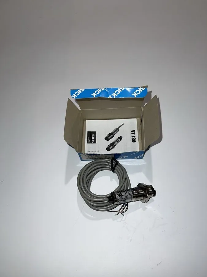 Фотоэлектрический датчик Sick VT180 N112 Photoelectric Sensor — фото лота 1