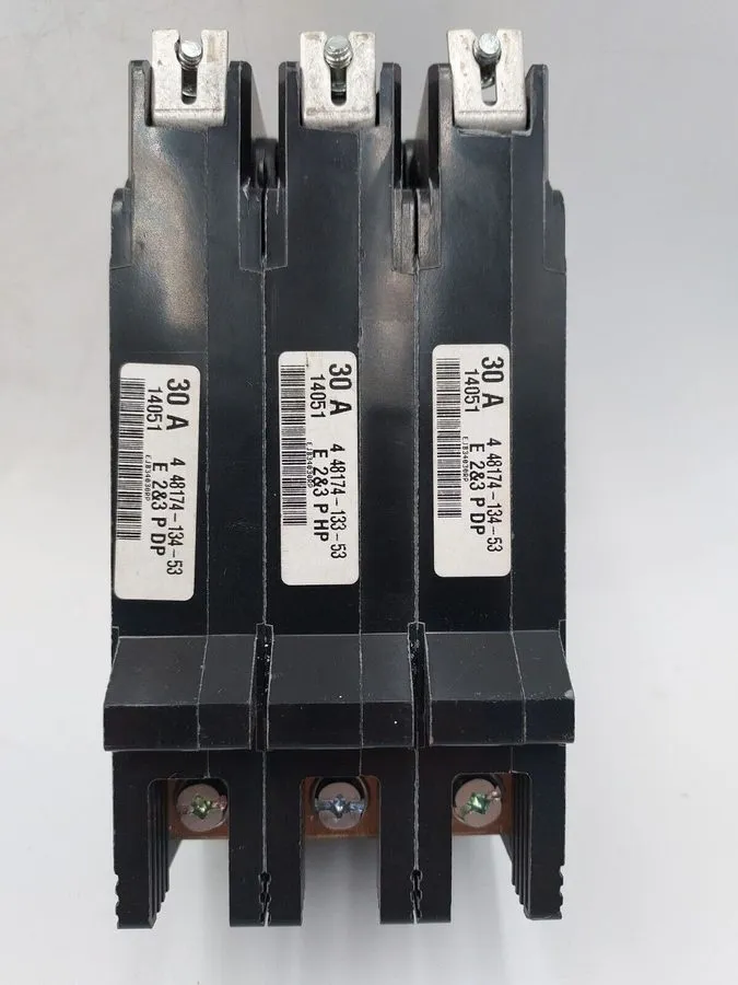 Автоматический выключатель SQD EJB34030 Circuit Breaker 30A 3P 480V 3PH Bolt On 