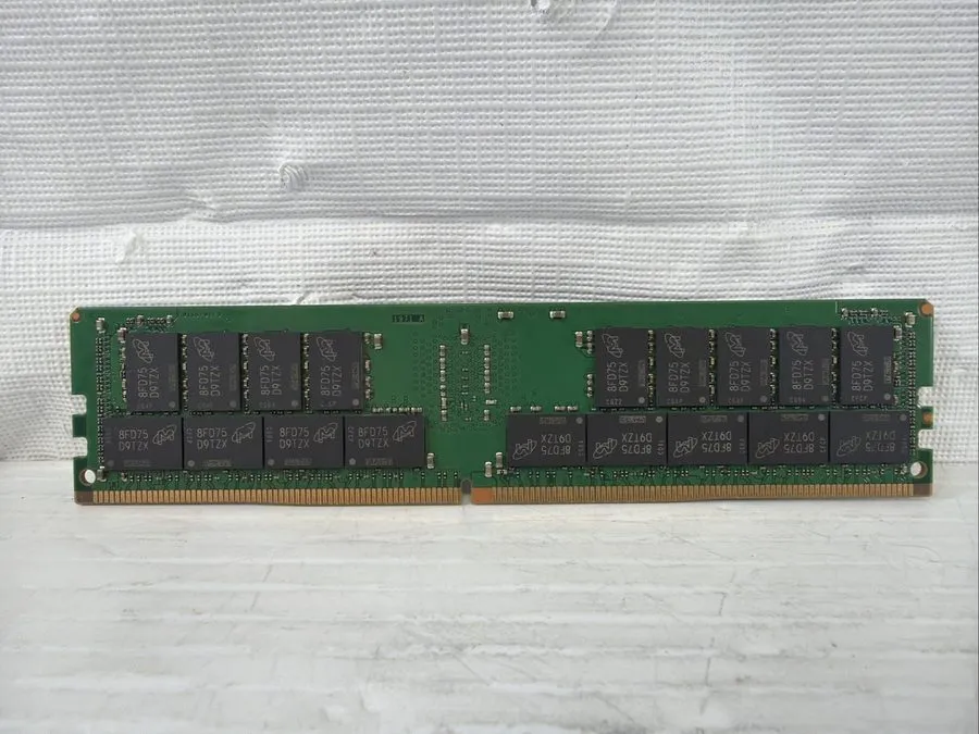 Модуль памяти Micron 32GB DDR4 PC4-2666V RDIMM ECC Server RAM MTA36ASF4G72PZ-2G6 — фото лота 2