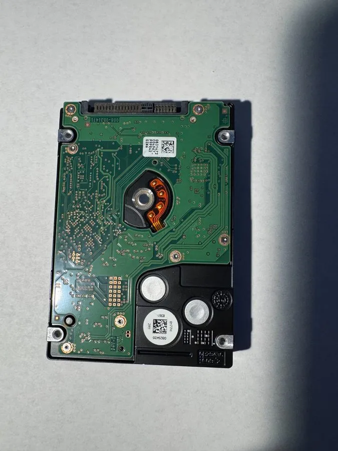 Жёсткий диск 005050935 EMC 600GB 15K SAS 2.5" HDD 0B31568 HGST HUC156060CSS200
