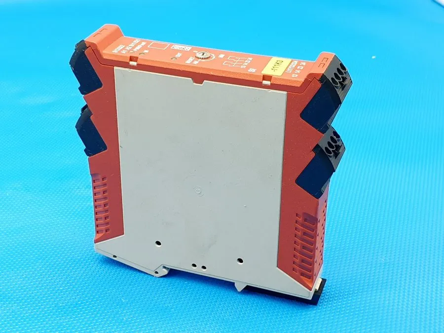 Реле безопасности 440R-S12R2 Allen Bradley Guardmaster Single Input Safety Relay