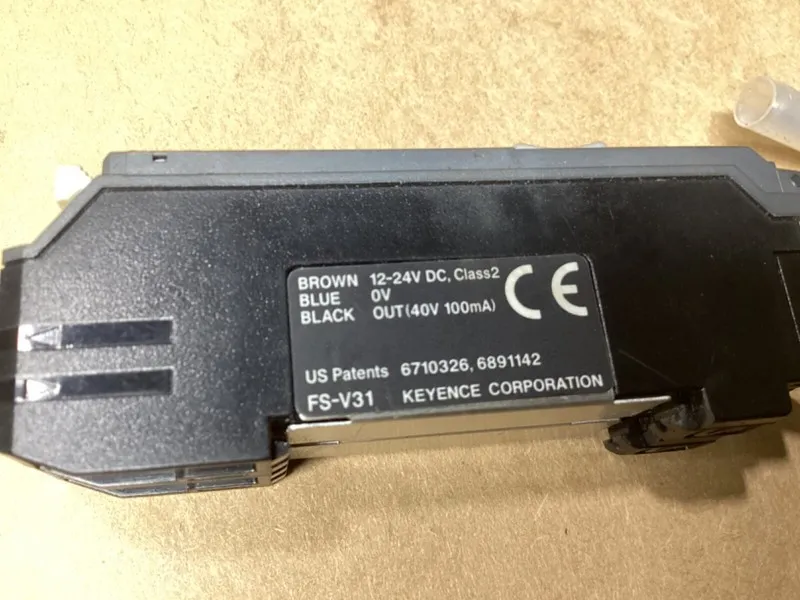 Датчик KEYENCE FS-V31 Sensor Amplifier Fiber Optic Sensor