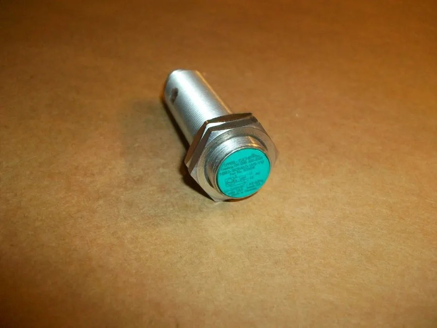 Датчик приближения Pepperl & Fuchs Proximity Sensor NBB5-18GM60-WS-V12 20-250VAC