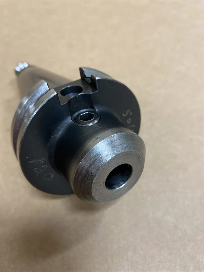 Режущий инструмент Lyndex C40S6-0500 CAT40 Coolant Thru (1/2") 0.500" End Mill T — фото лота 1