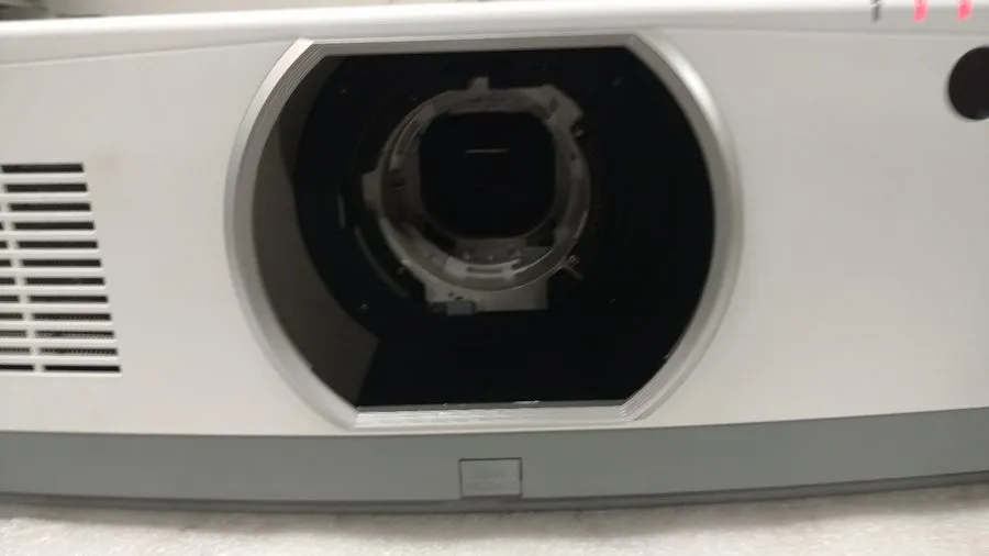 Проектор NEC NP-PA653UL 6,500 Lumen Laser Projector w/ NP41ZL Zoom Lens
