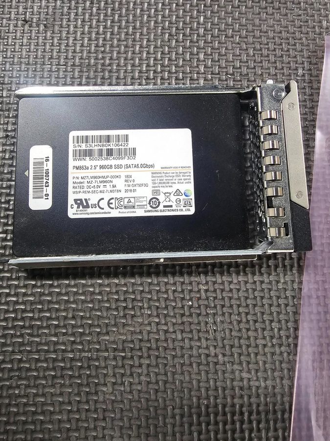 SSD-накопитель MZ7LM960HMJP-000MV Samsung PM863a 960GB TLC SATA 6Gbps 2.5” SSD M