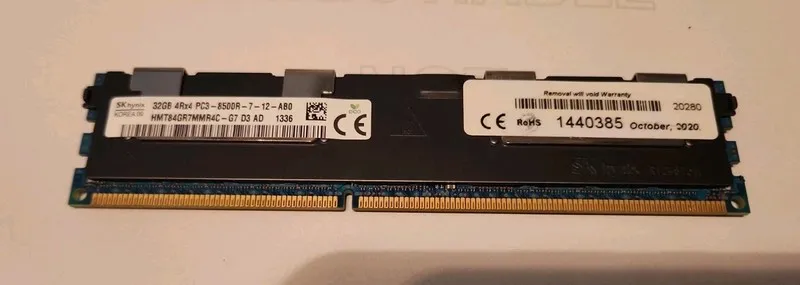 Модуль памяти HMT112R7AFP8C-G7TB Hynix 1GB PC3-8500 DDR3-1066MHz ECC Registered 