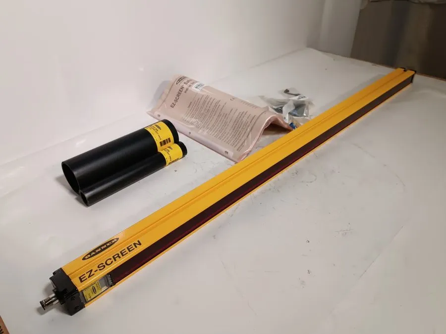 Световая завеса Banner 111966 EZ-Screen Receiver SUB SLSR30-900Q8 Safety Light C