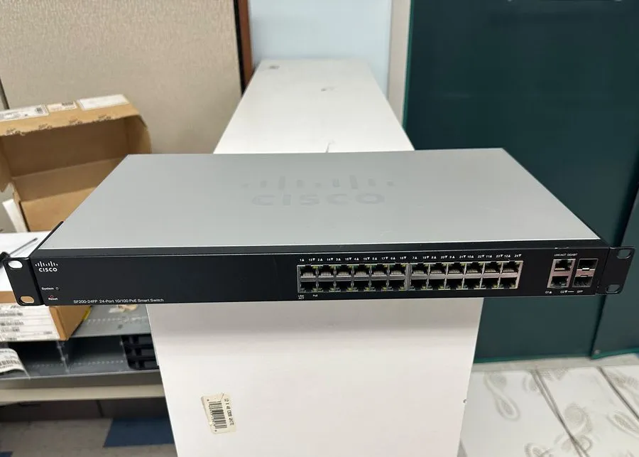 Коммутатор Cisco SF200-24FP-NA 24PORT 10/100 Smart Switch POE 180W