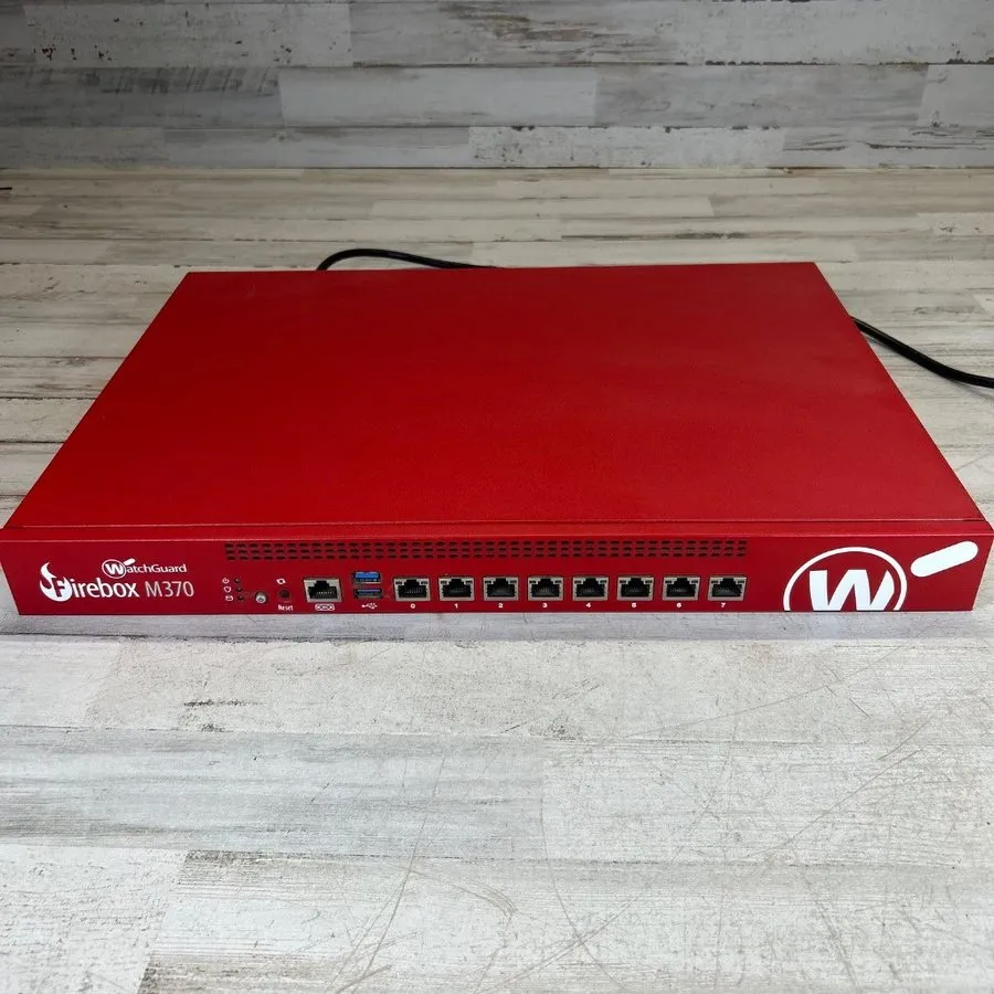 Межсетевой экран WatchGuard Firebox M370 8-Port GbE Network Security Appliance — фото лота 1