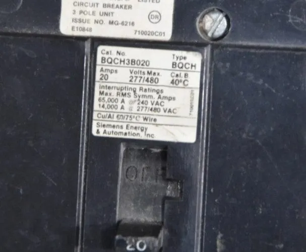 Автоматический выключатель Siemens BQCH3B020 20 Amp 3 Pole 277/480V Bolt On Circ