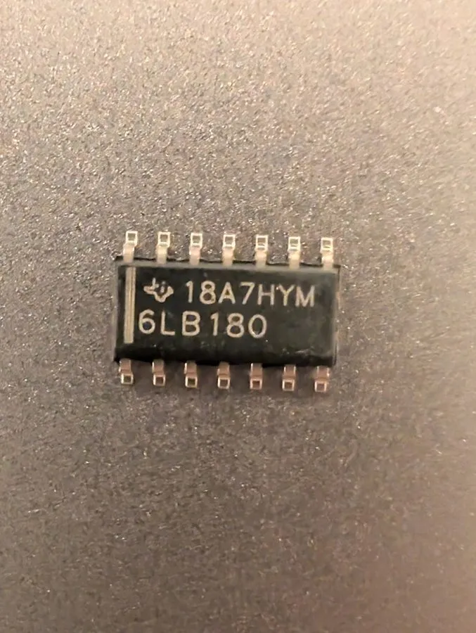 Электронный компонент 100 Texas Instruments 6LB180 (SN65LBC180DR) Low-Power RS-4