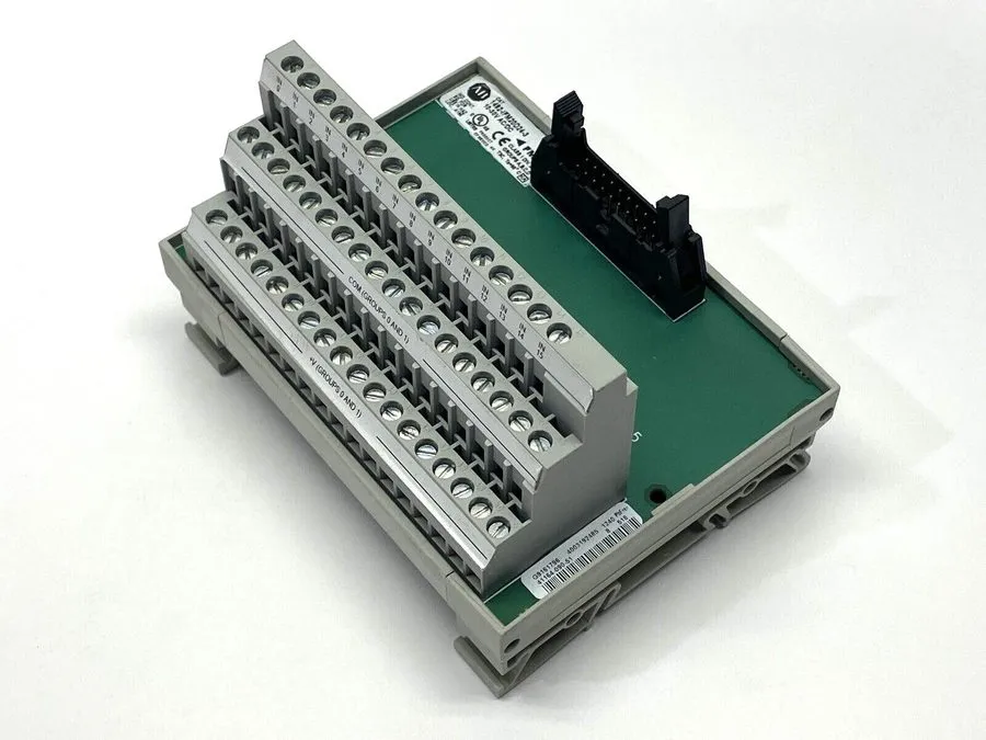 ПЛК Allen Bradley 1492-IFM20D24-3 PLC Interface Module Ser. A