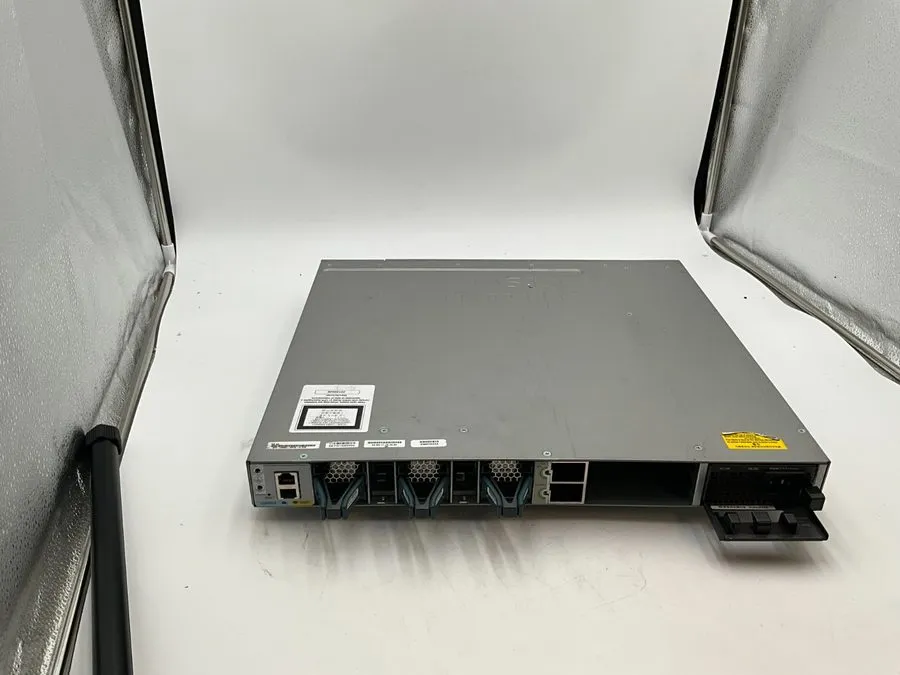 Коммутатор Cisco Catalyst 3850 48 Port switch WS-C3850-48PW-S