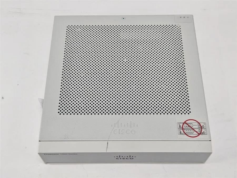 Межсетевой экран Cisco FPR-1010 V01 Firepower 1010 Firewall 8-Port GbE 2x PoE+ L