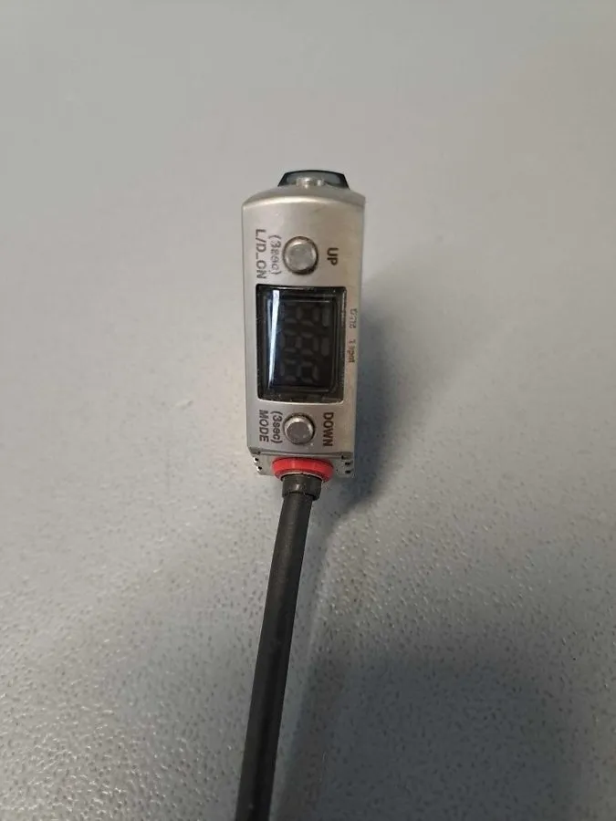 Датчик Keyence LR-ZB250P Laser Sensor