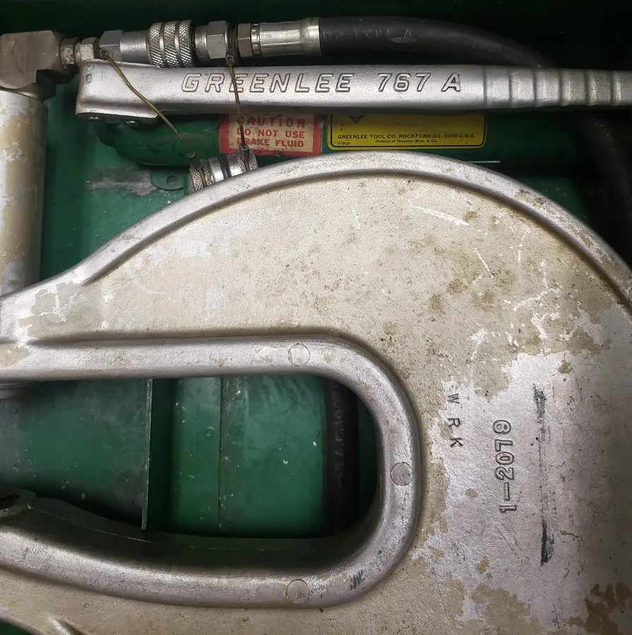 Электрооборудование GREENLEE 1731-H-767 C FRAME ONE-SHOT HYDRAULIC KNOCKOUT DRIV
