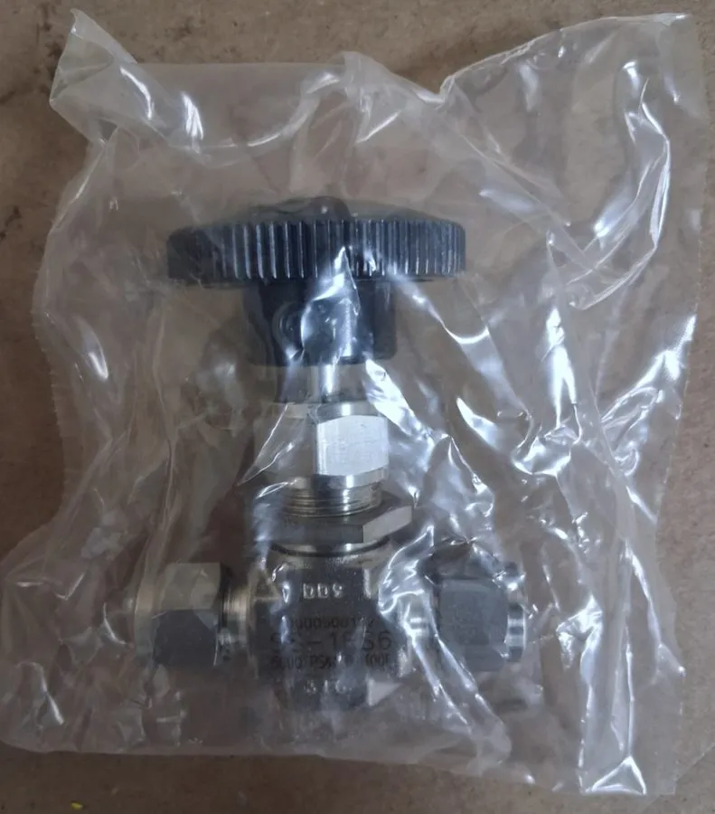 Клапан Swagelok 3/8" Stainless Steel Bonnet Needle Valve SS-1RS6 (LXE9J)