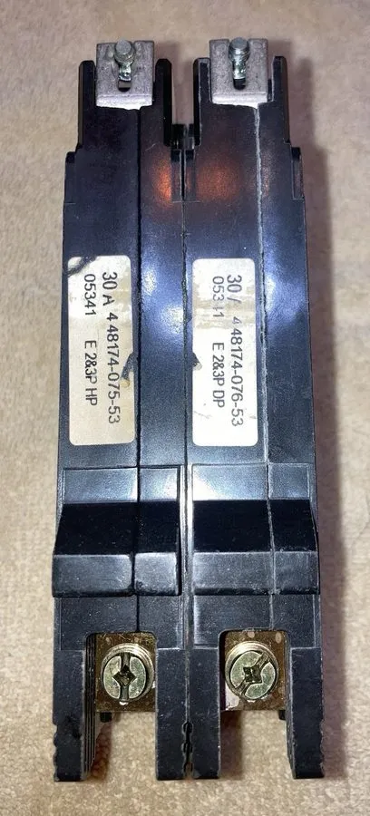 Автоматический выключатель SQUARE D EDB24030 Circuit Breaker,30A,Bolt On,277/480