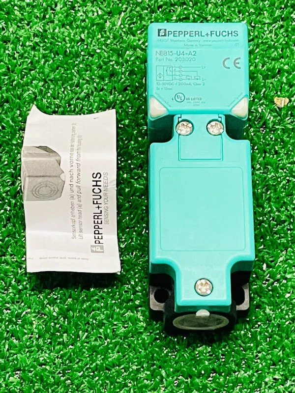 Датчик приближения Pepperl NBB15-U4-A2 203020 10-30 V DC Inductive Proximity Sen