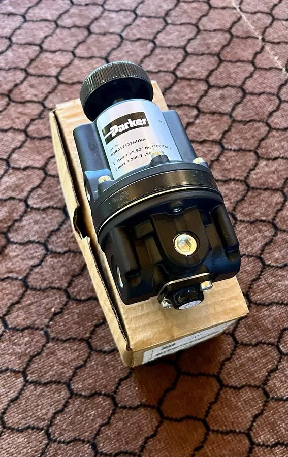 Регулятор давления P3RA17132NNKN Parker Watts Pneumatic Precision Regulator — фото лота 1
