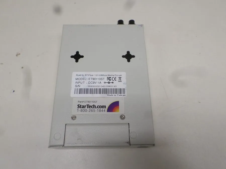 Медиаконвертер RJ45 to ST Fiber 10/100Mbps Media Converter ET90110ST StarTech 9V