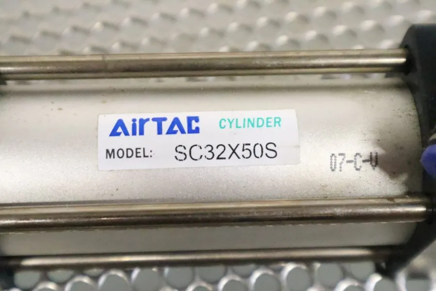 Пневмоцилиндр Airtac SC32X50S Pneumatic Cylinder With See All Pictures — фото лота 2