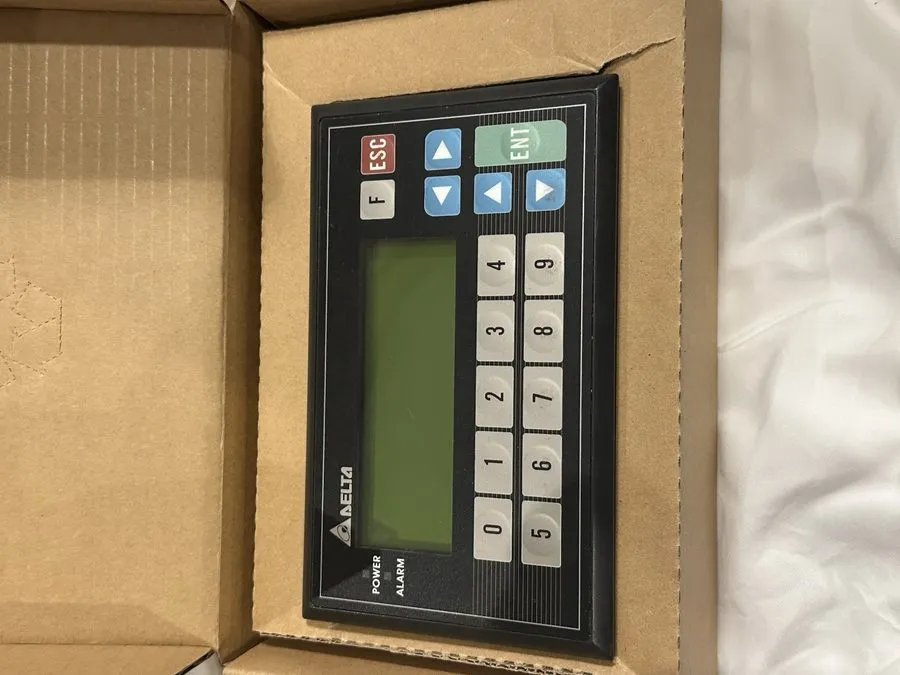 Панель оператора Delta TP04P-32TP1R Operator Interface Panel Keypad HMI — фото лота 1