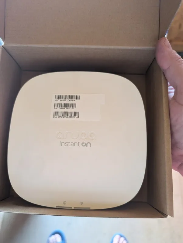 Антенна HPE ARUBA Instant On AP22 (US) 2x2 Wi-Fi 6 Indoor Access Point (R4W01A)