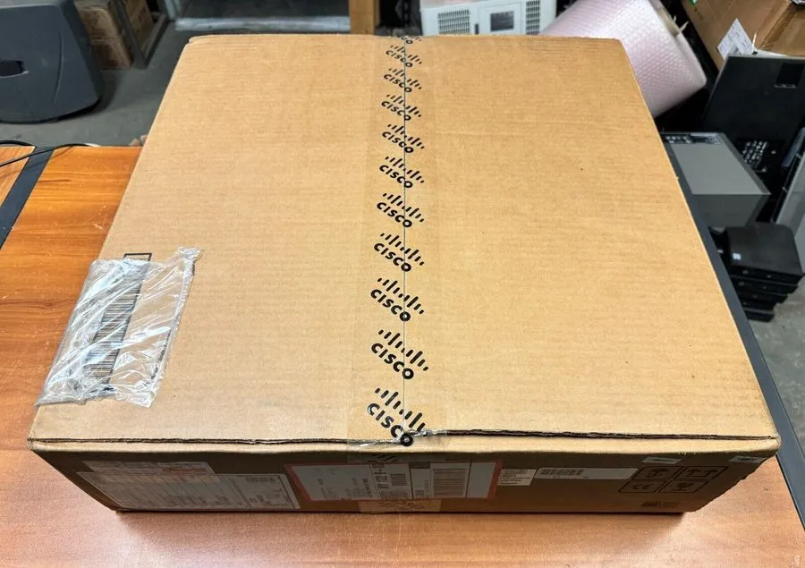 Маршрутизатор Cisco ISR4331/k9 Integrated Services Router ISR4331-DNA w/ NIM-2GE
